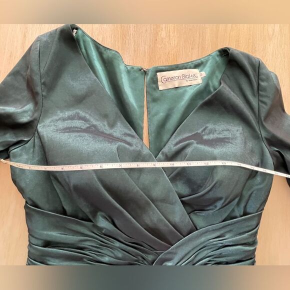 Cameron Blake emerald green satin formal gown size 10 - Picture 12 of 15